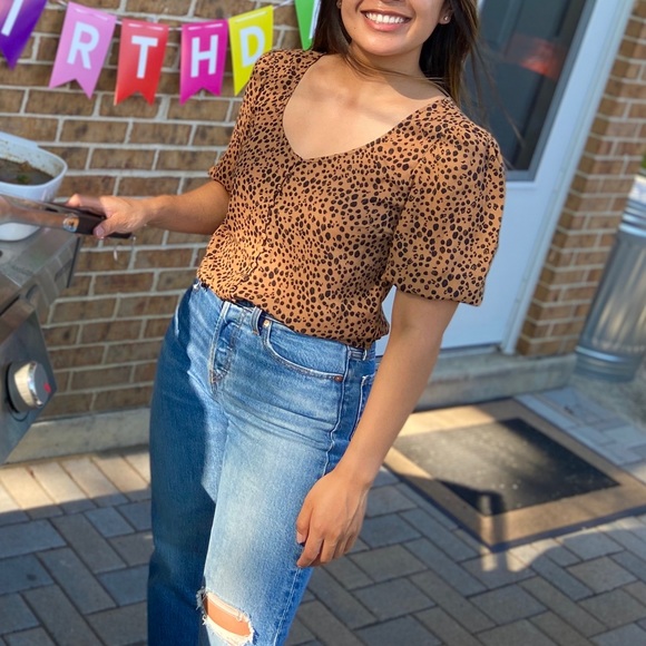 BB Dakota Cheetah Print Puff Sleeve Top - Picture 8 of 8